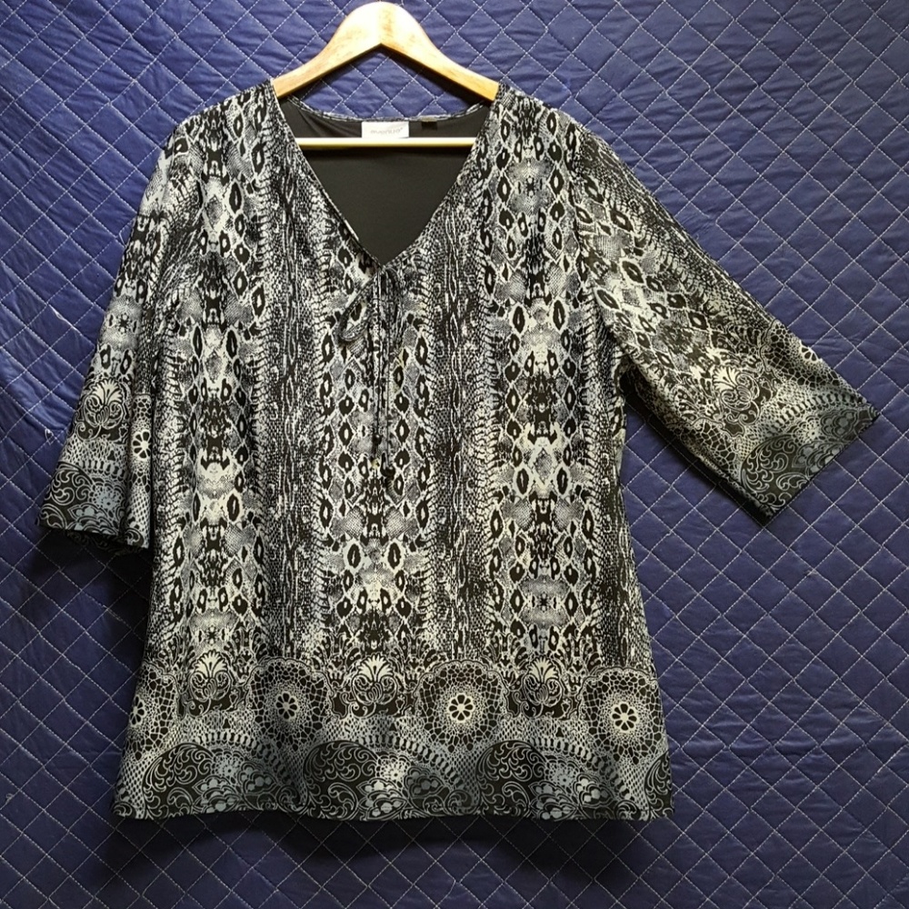 Avenue 3/4 sleeve tunic